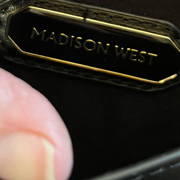 🖤 MADISON WEST – Black Faux Leather Crossbody Bag - Picture 3 of 11